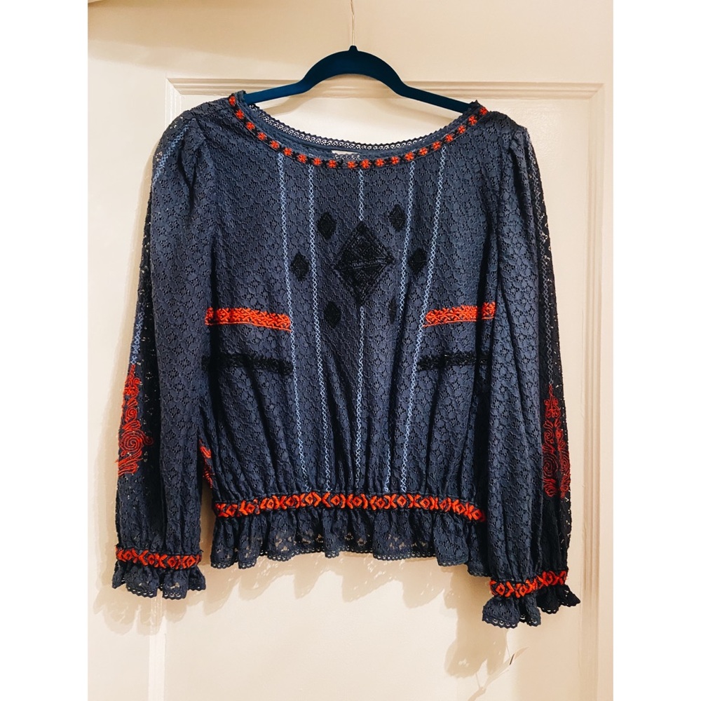 Hoss long sleeve top